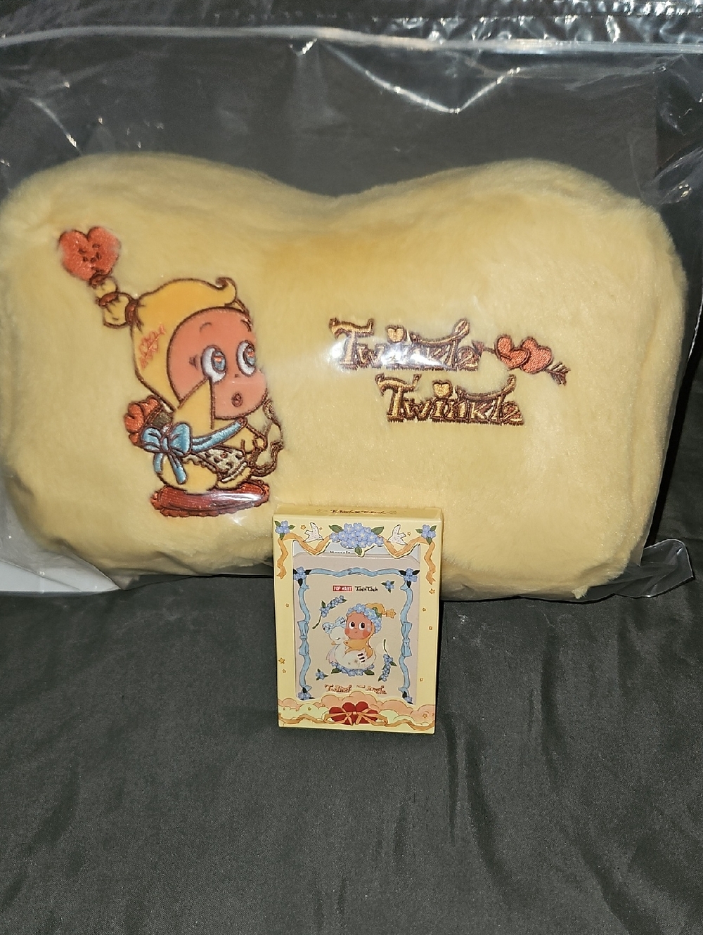 Yellow Twinkle Twinkle Crush On You Neck Pillow And Magnetic Card Clip (SET)